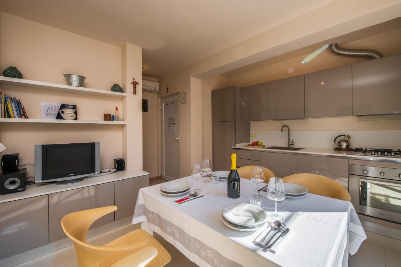Apartment Manto Free Parking Rovinj Exteriör bild