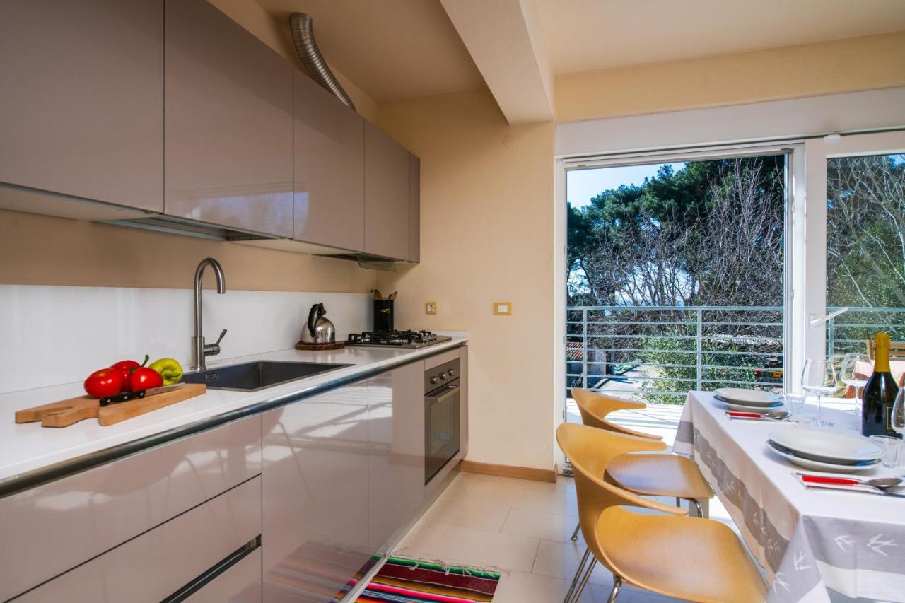 Apartment Manto Free Parking Rovinj Exteriör bild